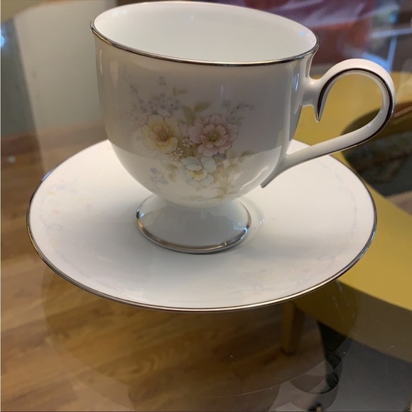 Noritake Ireland “Anticipation” 5-piece place setting - Picture 2 of 9